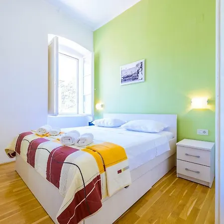Apartment Eta Deluxe *